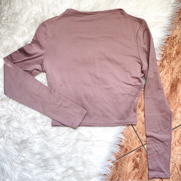 Coordinated set - Mauve 2 piece workout set - Picture 3 of 12